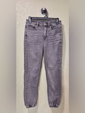 American Eagle Outfitters Women's  Mom Jogger Jeans